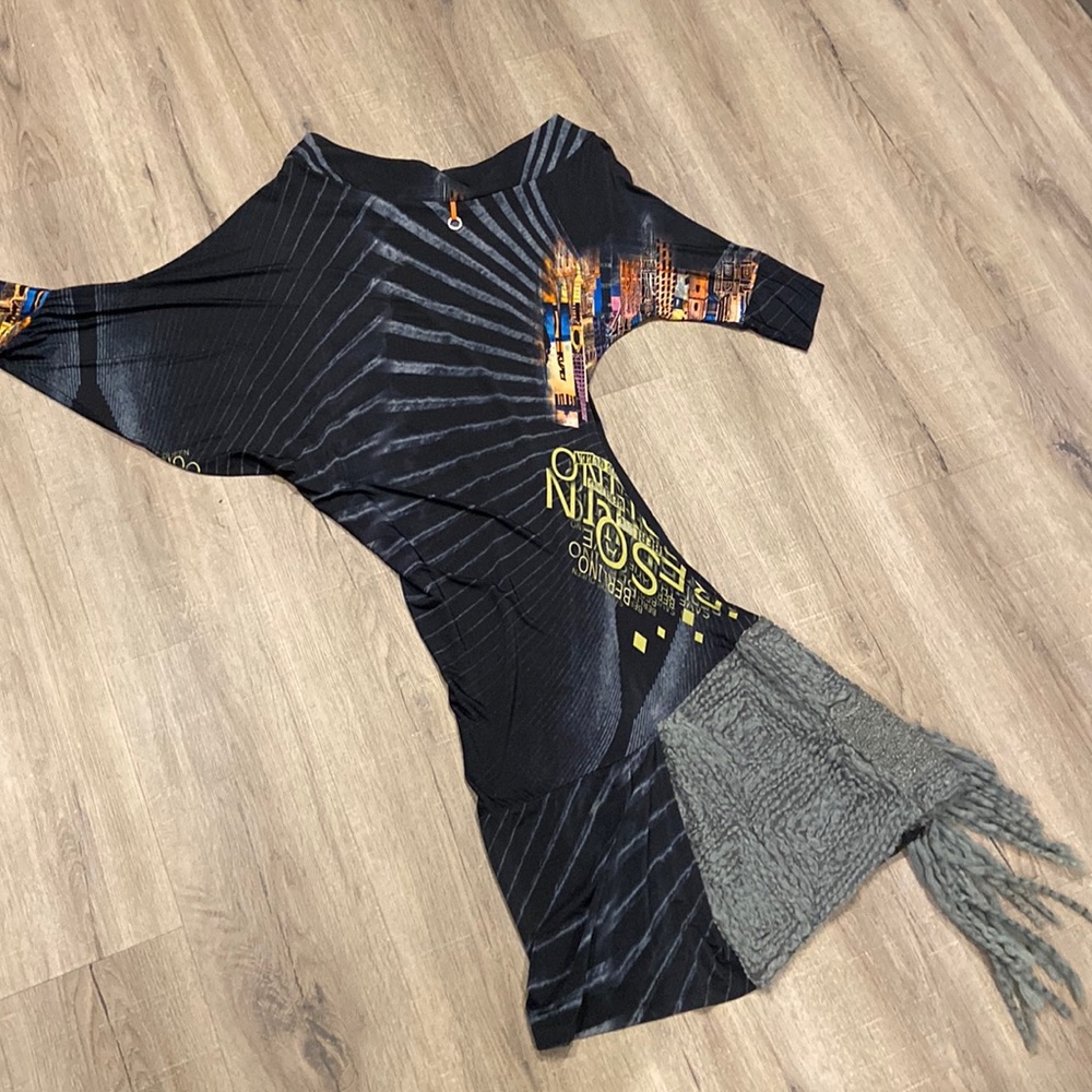 Amazing dress from Save the Queen size L